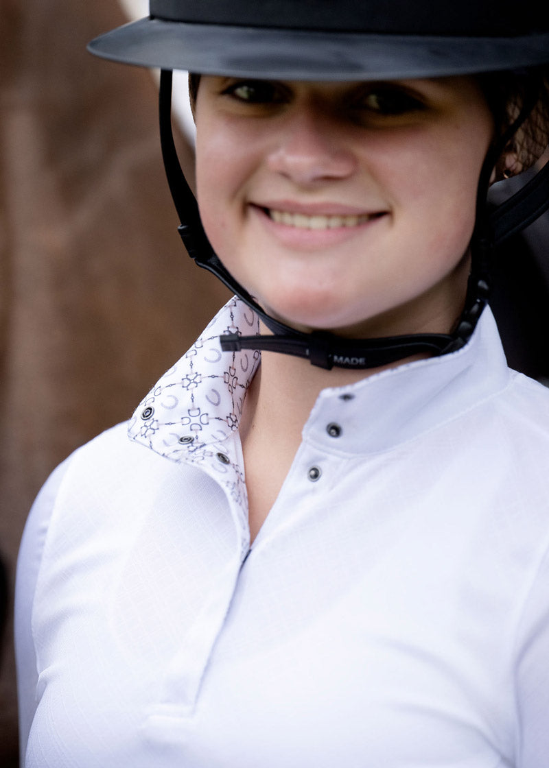 Detailed shot of the stylish accent collar constructed with crisp, woven fabric for a traditional show ring look