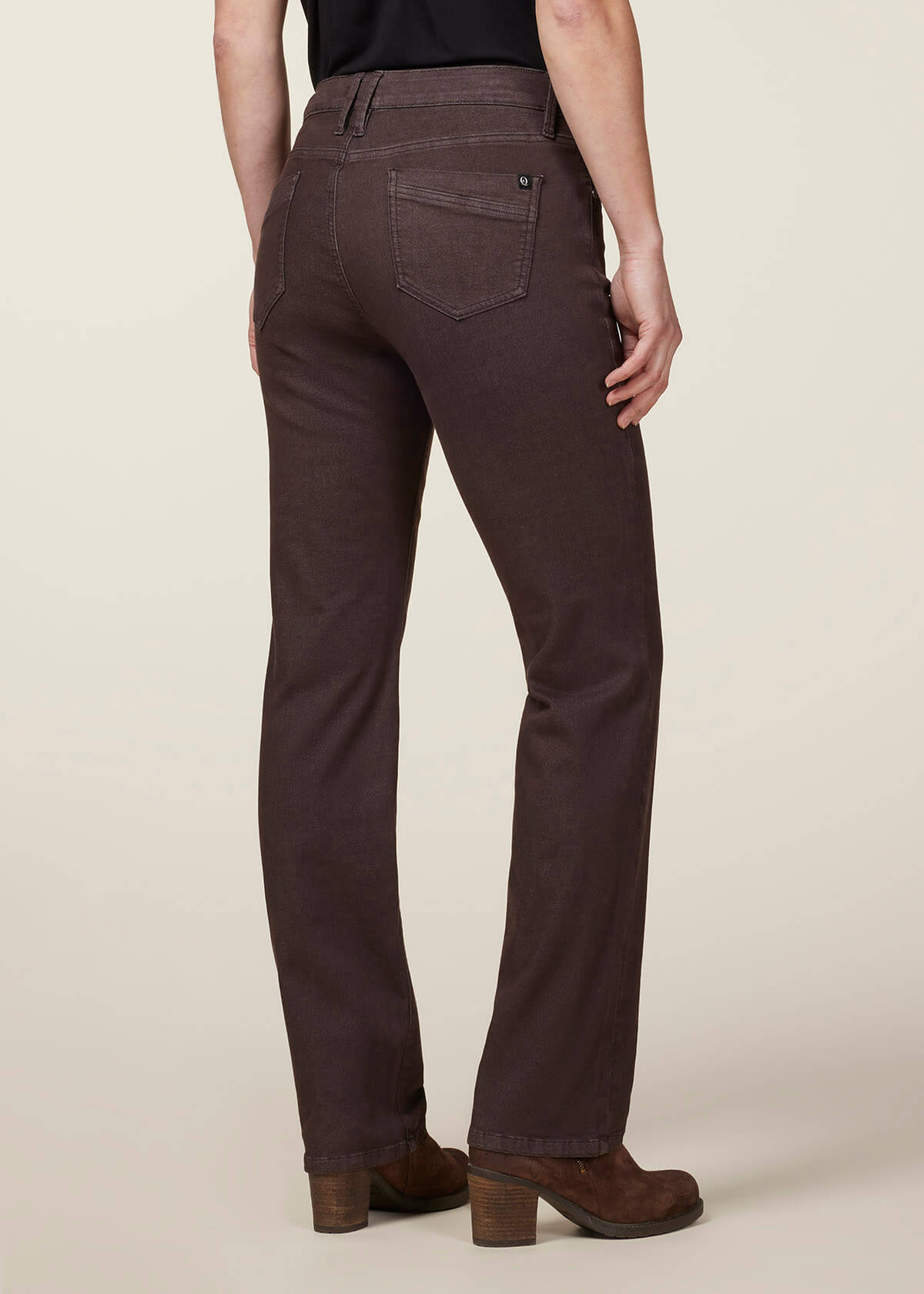 JAVA::variant::In Motion Straight Leg Pant