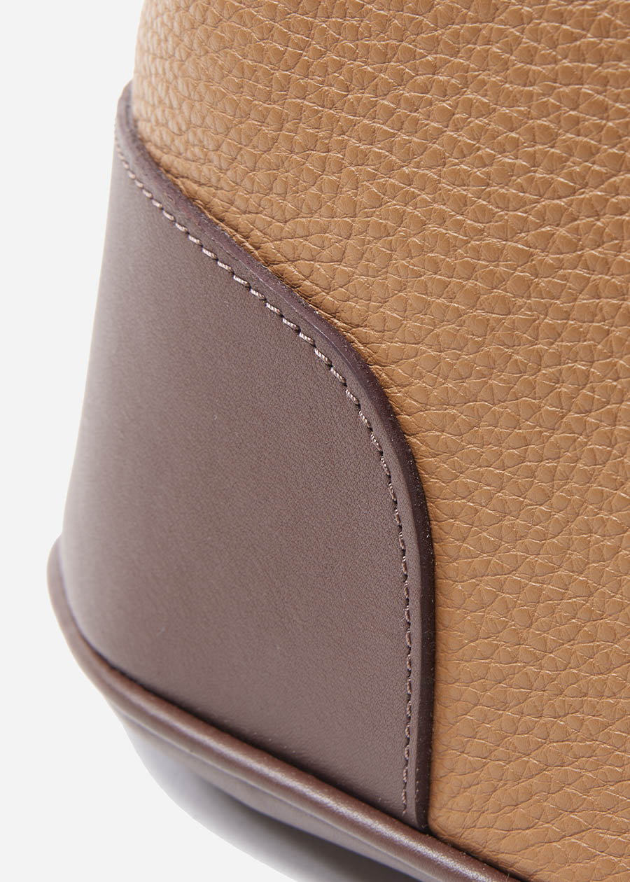 Bronzed Caramel/ Brown::variant::Oughton Cob Purse in Pebbled Leather