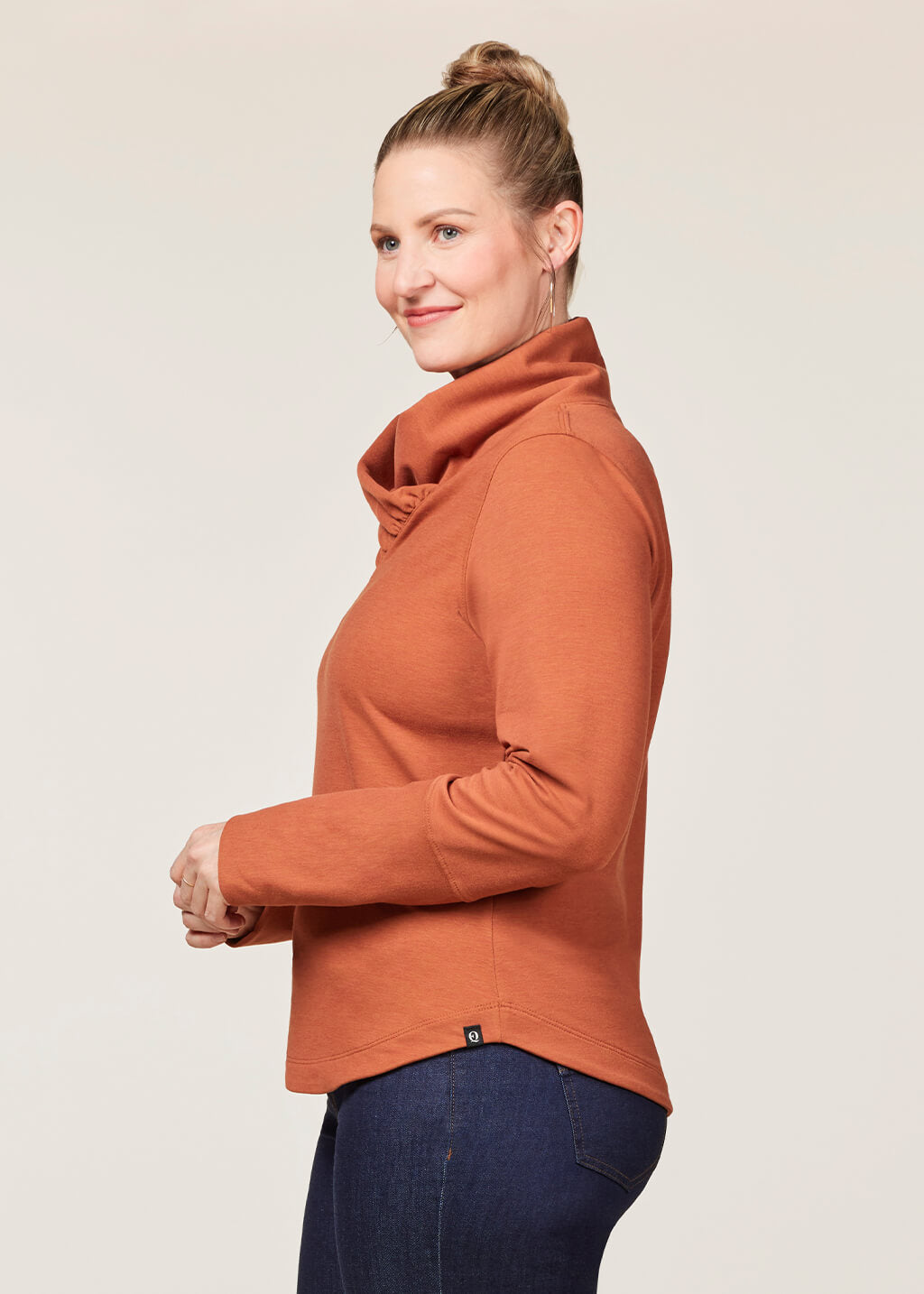 CINNAMON::variant::Weekender Wrap Neck Top