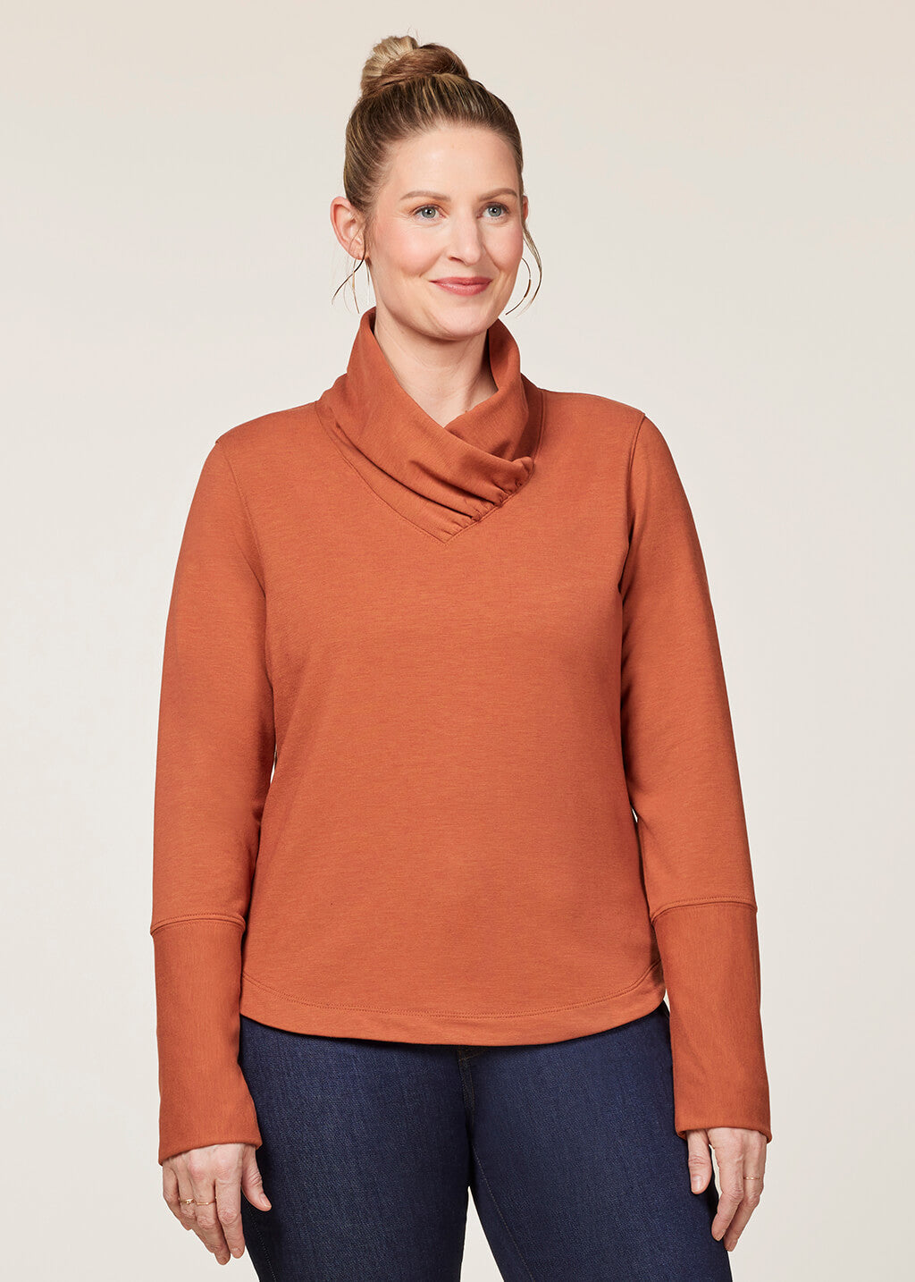 CINNAMON::variant::Weekender Wrap Neck Top