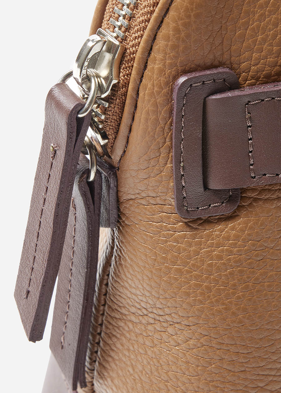 Bronzed Caramel/ Brown::variant::Oughton Cob Purse in Pebbled Leather