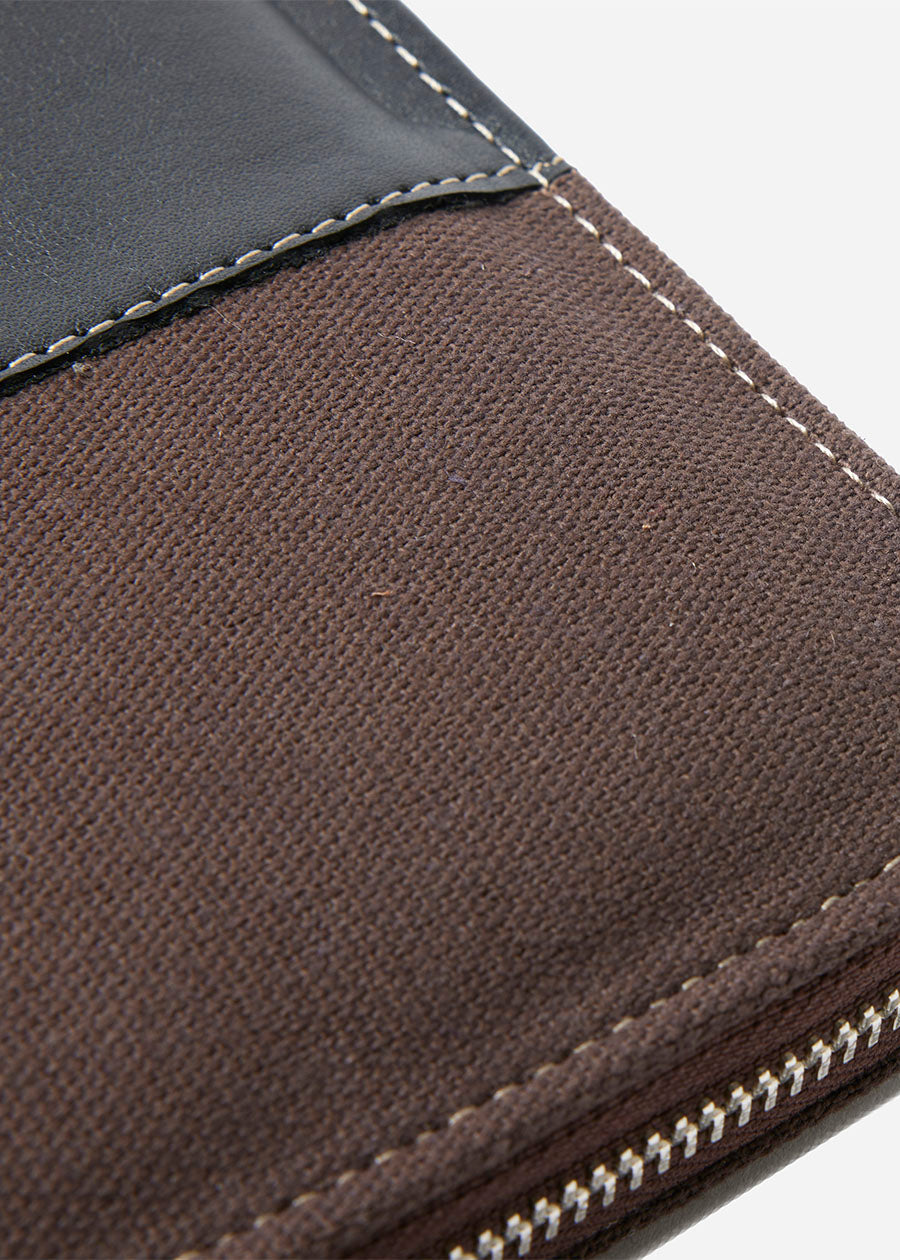 Heritage Brown/ Black::variant::Oughton Paddock Wristlet Wallet in Classic Canvas