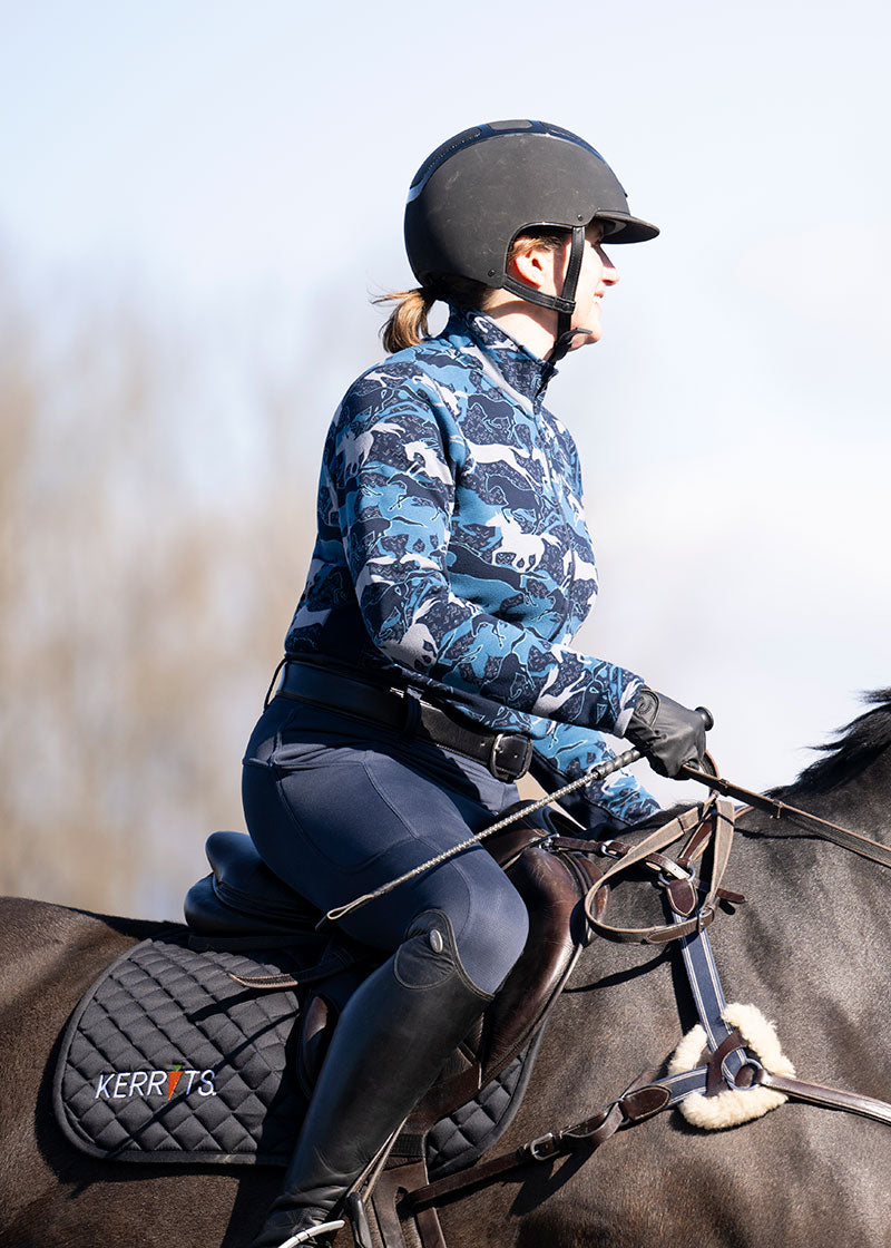 NIGHTSKY GALLOP::variant::Plush Printed Fleece Half Zip Top