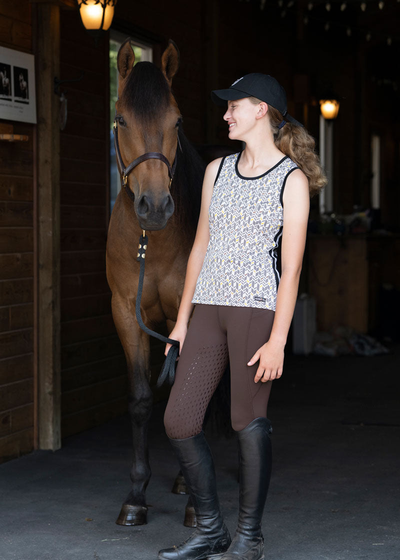 WHITE CHEVRON/ BLACK::variant::Cool Alignment Ice Fil Tank