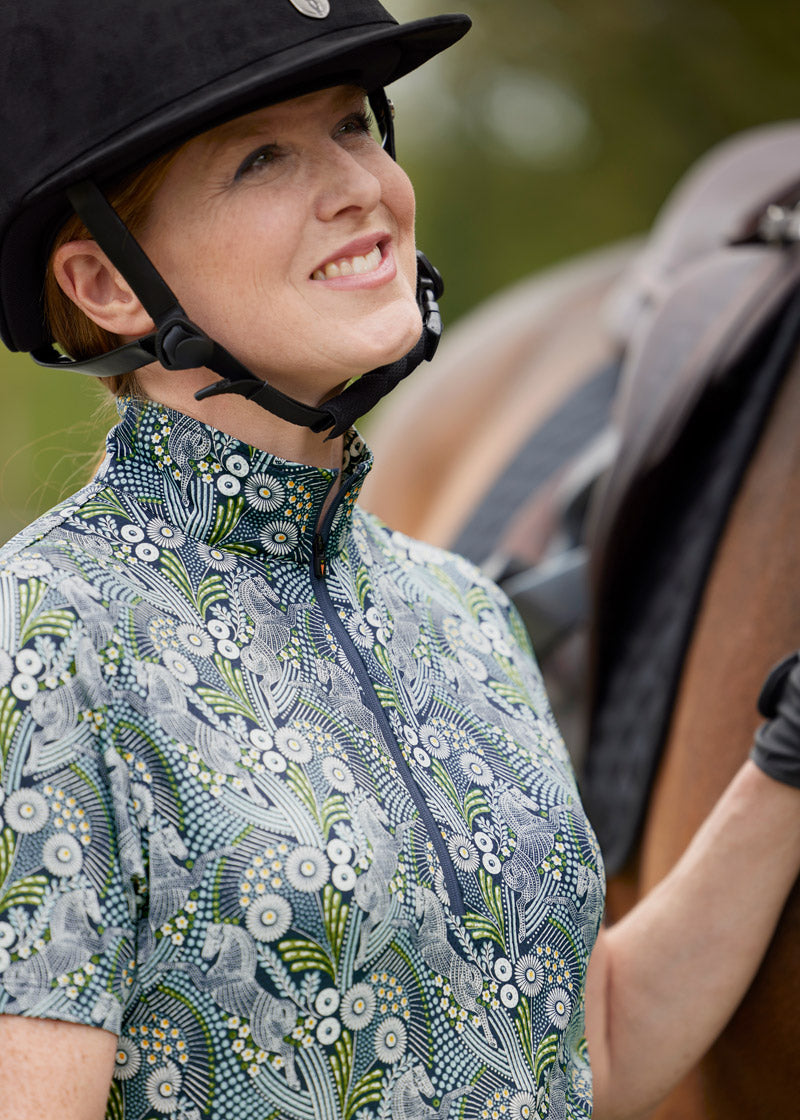 TROT THE DOTS::variant::Summer Ride Ice Fil Short Sleeve Shirt