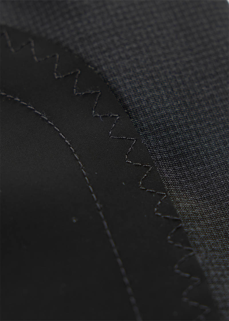 BLACK::variant::Kids Sit Tight Wind Pro Knee Patch Tight