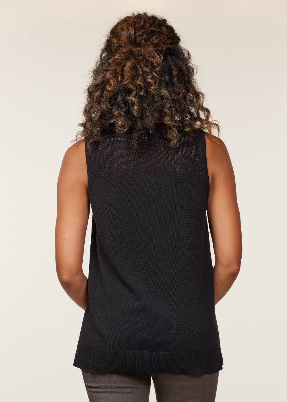 BLACK::variant::Bit of Breeze Sleeveless Top